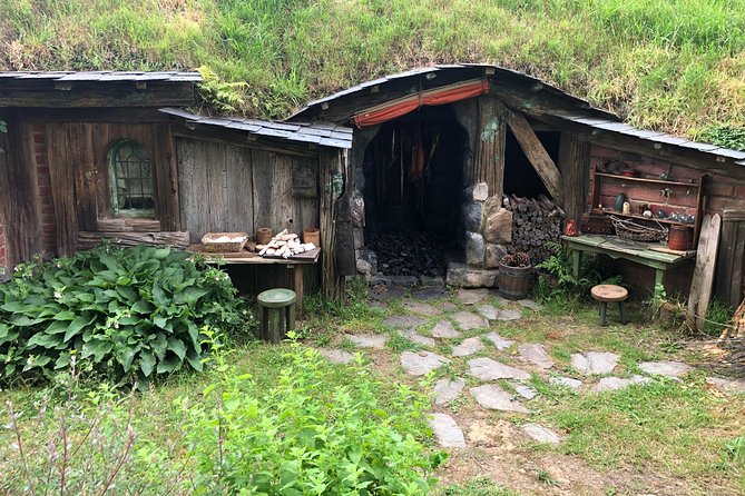 Private Luxury Tour to Hobbiton Movie Set & Waitimo Glowworm Cave - Price and value: what you’re really paying for