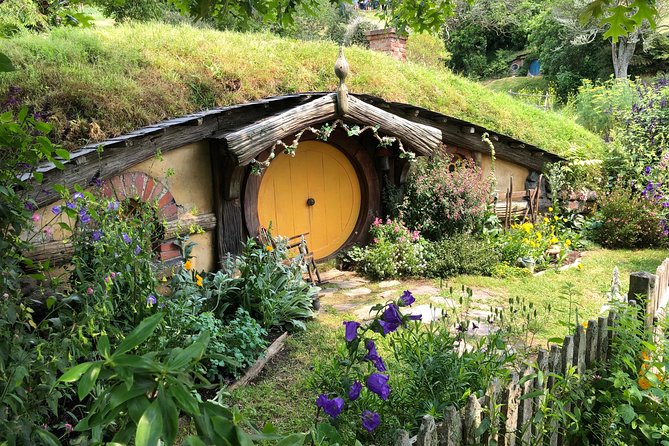 Private Luxury Tour to Hobbiton Movie Set & Waitimo Glowworm Cave - Who this tour suits best (and when you might pass)