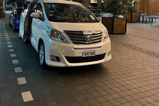 Private Mini Van Transfer From Auckland Airport to Auckland City - Where You Meet the Driver: Inside the Terminal, Not Out in the Chaos