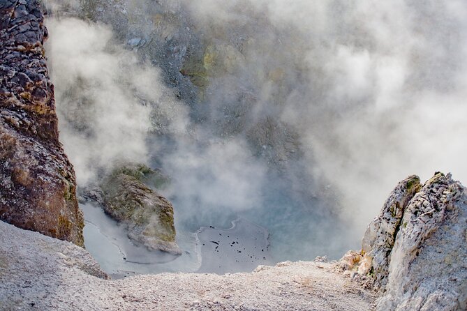 Private Tour [2 Days]: Auckland to Waitomo Caves, Rotorua, Te Puia & Wai-O-Tapu - Wai-O-Tapu Thermal Wonderland: Champagne Pool and Devil’s Bath without a guide