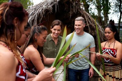 Private Tour - Hobbiton Movie Set & Te Puia (Rotorua) - The 6:00 am start that shapes the whole day