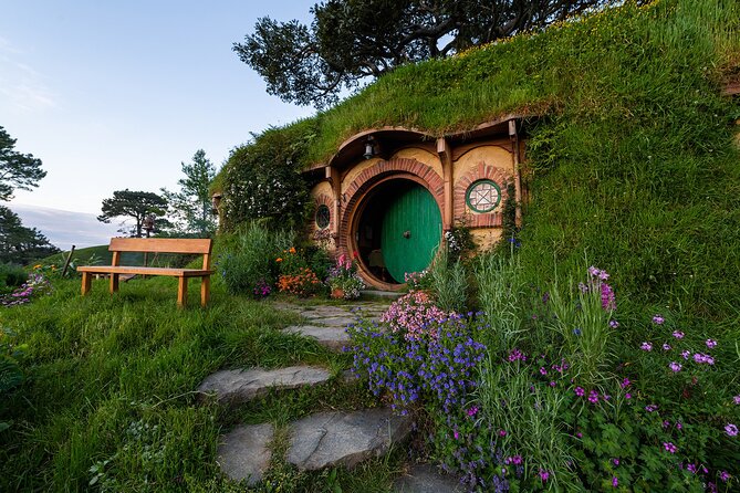 Private Tour: Hobbiton & Waitomo Glowworm Cave Experience - Lunch timing and how to keep the day from feeling rushed