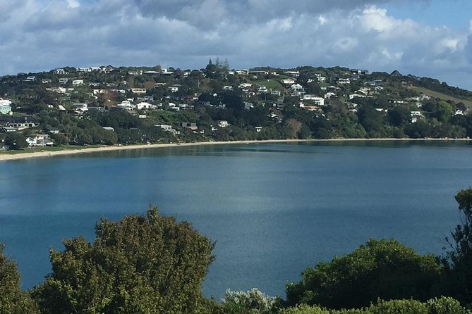 Private Tour - Waiheke Island Luxury Experience - Languages, age rules, and small details that prevent surprises
