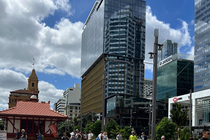 Private Transfer From Auckland City To Auckland Airport - Arrival strategy: getting to the terminal early without overthinking
