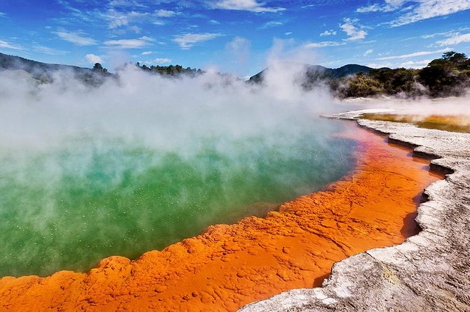 Rotorua Highlights inc. Waiotapu & Te Puia Day Tour from Auckland - Hotel pickup, snacks, and the small-group factor that matters