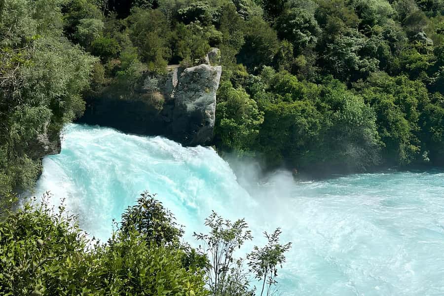 Rotorua & Taupo DayTour Waiotapu & Huka Falls from Auckland - Rotorua highlight time (about 1.5 hours): steam belt sights plus nature stops