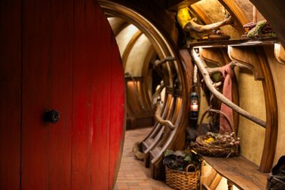 Small-Group Hobbiton and Waitomo Day Tour with Lunch from Auckland - Getting going: the 7:00 am pickup and the quick Taupiri reset