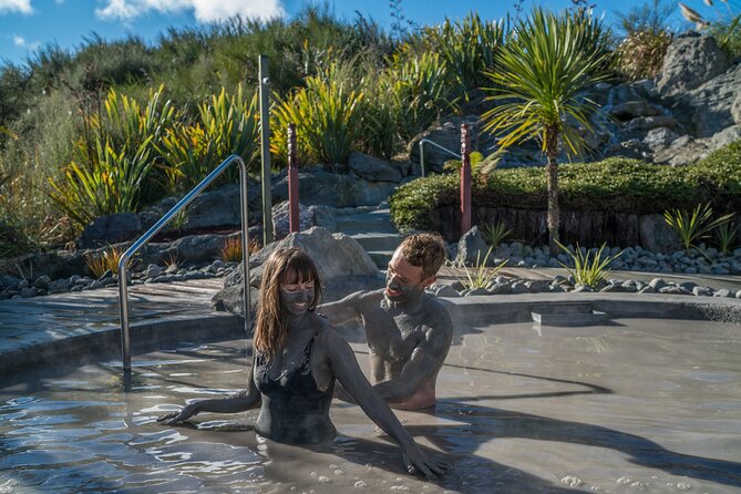 Te Puia & Hells Gate incl. Mud Spa Experience Private Tour - A very long geothermal day that starts in Auckland