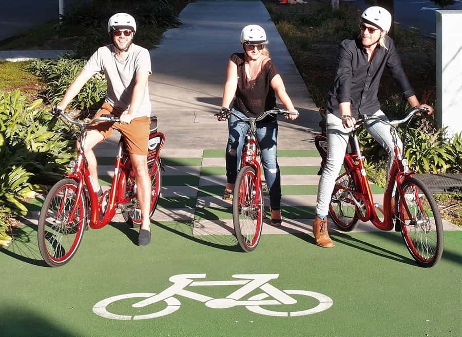 The Classic: Discover Amazing Auckland on an Electric Bike - Freemans Bay, Victoria Park, and the Lightpath Pink Path photo stretch