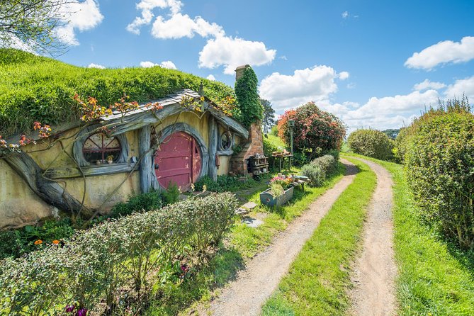 The Hobbiton Movie Set Small-Group Guided Tour from Auckland - Should you book this Hobbiton Movie Set guided tour from Auckland?