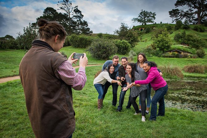 The Hobbiton Movie Set Small-Group Guided Tour from Auckland - Inside Hobbiton: your guided 2 hours plus The Green Dragon Inn drink
