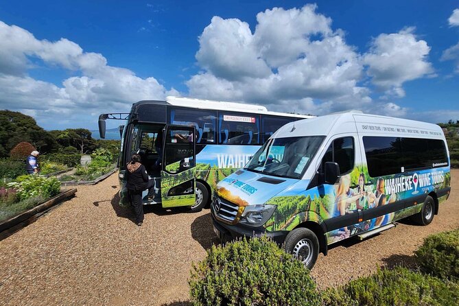 Waiheke Island: Afternoon Wine Affair with Ocean Front Lunch - Postage Stamp Wines: boutique vineyard energy and small-lot focus