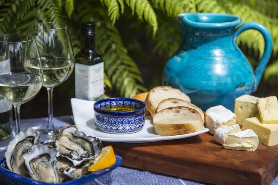 Waiheke Island Gourmet Food and Wine Tour with Lunch - The food that anchors the tour: oysters and Waiheke olive oil