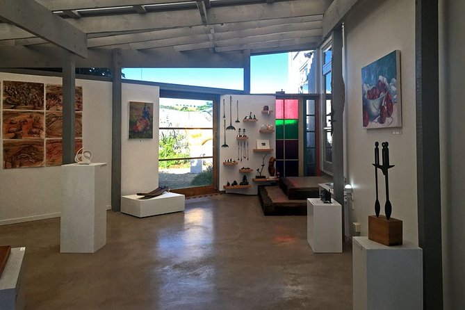 Waiheke Island Private Art Tour - Why Waiheke’s art scene works best with a local guide