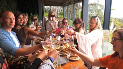 Waiheke Island: Scenic Wine Tour on Double Decker Bus - Batch Winery: charcuterie and Chardonnay with panoramic views