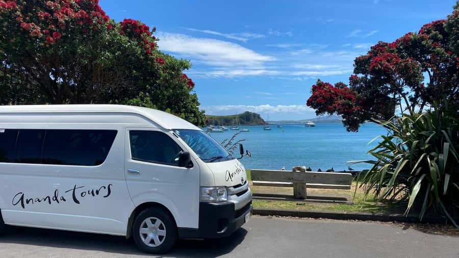 Waiheke Island: The Essence of Waiheke Wine Tour - Stop 1: Mudbrick Vineyard and tasting time that sets the tone