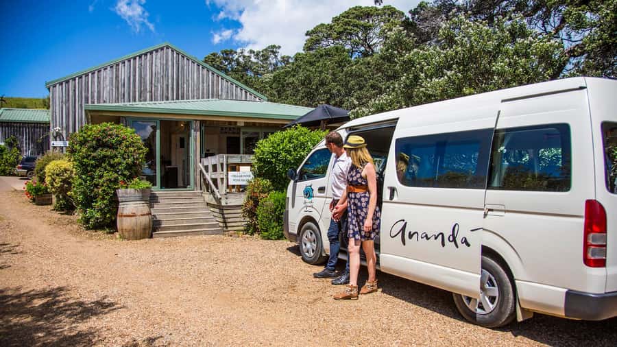 Waiheke Island: The Essence of Waiheke Wine Tour - Price and value: why $164 makes sense for what you get