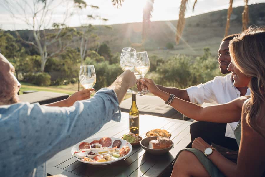 Waiheke Island: Wine Tour & Lunch at Award Winning Venue - Getting to Waiheke without the headache