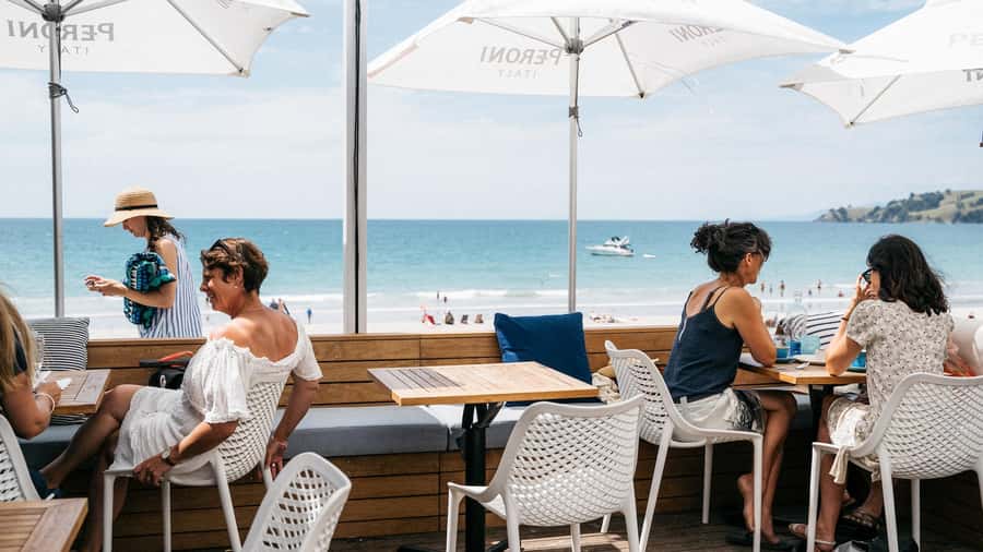 Waiheke Island: Wine Tour & Lunch at Award Winning Venue - Stop-by-stop: how the day flows