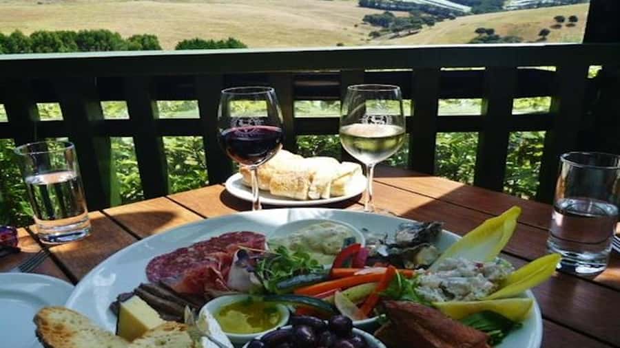 Waiheke: Scenic Taste and Graze Tour with Wine, Whisky, Beer - Key things that make this tour worth your time