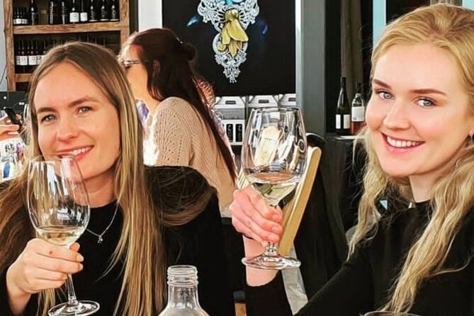 WAIHEKE ZEITGEIST Small Groups Ultra Boutique Off Grid Wine Tours - How Grant turns driving into context